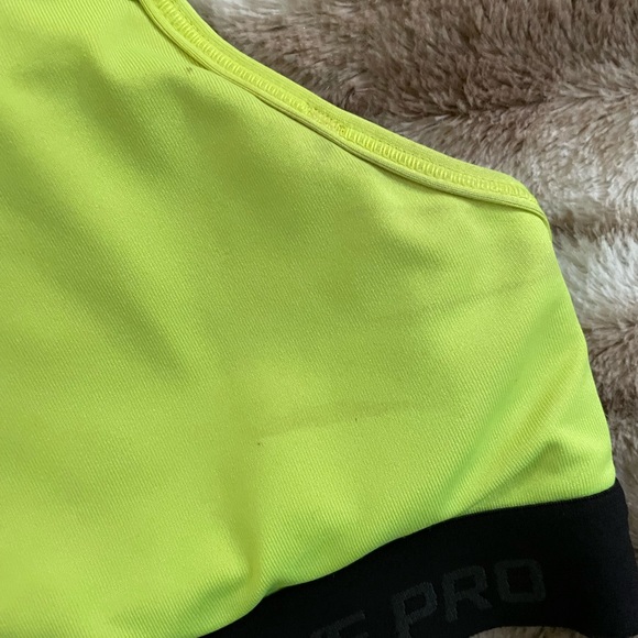 Nike-Pro Sports Bra - Picture 7 of 7